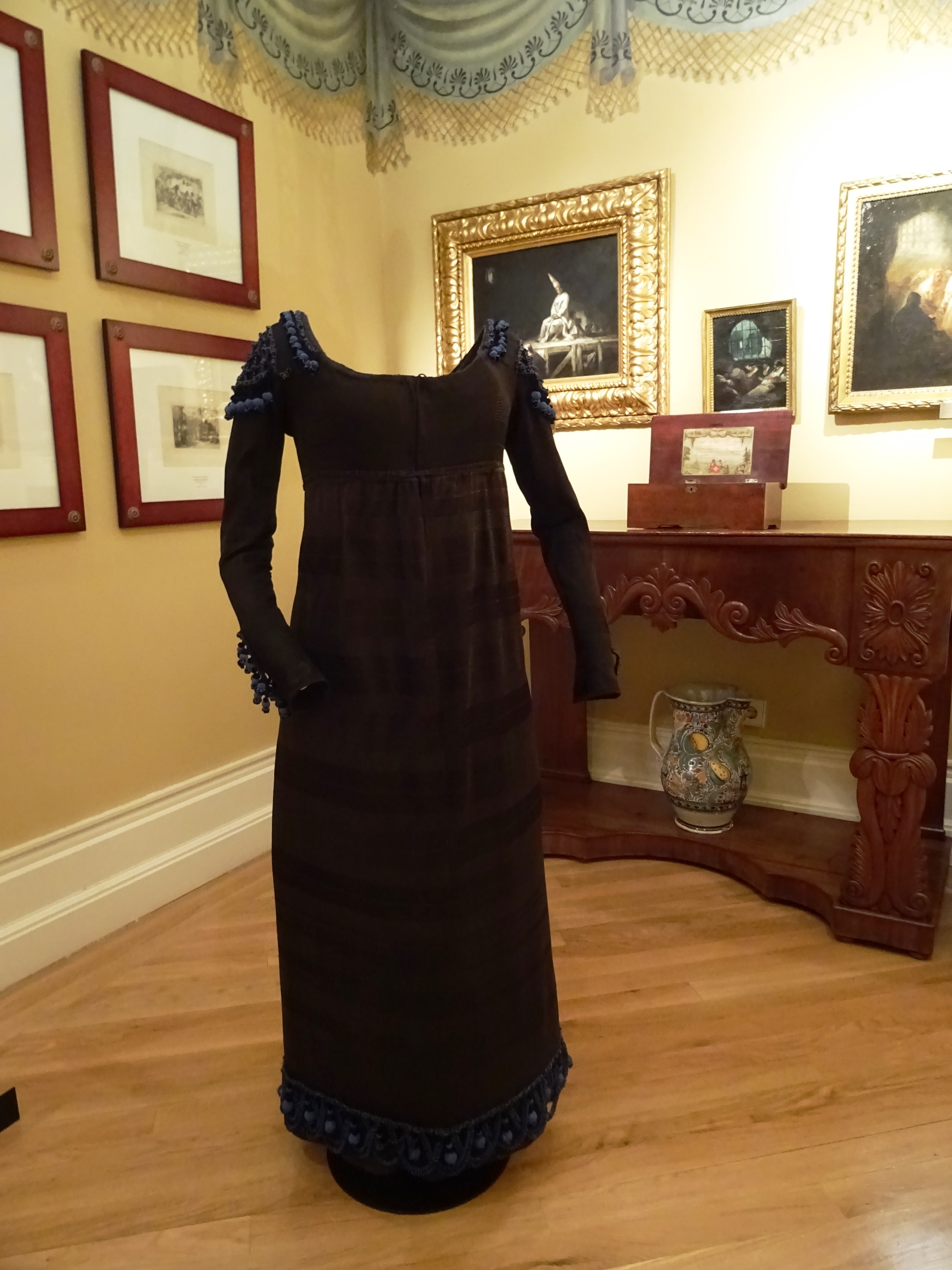 Vestido de estilo goyesco (1800-1810)